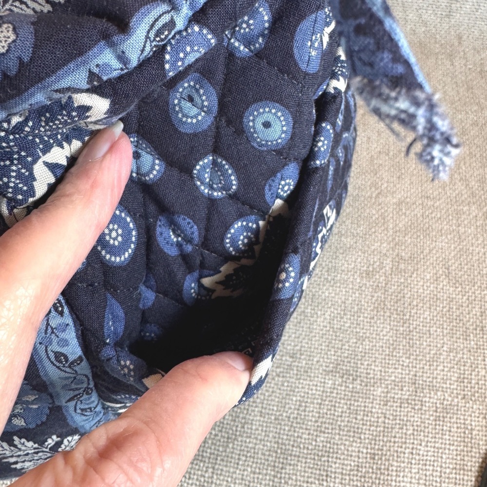 Retired‎ Vintage Vera Bradley Indigo Pop Quilted Duffel Travel Gym Bag - Picture 6 of 12